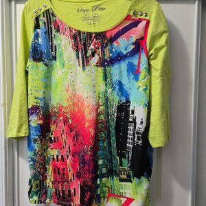 Onque Casuals Vibrant‎ crew neck 3/4 sleeve graphic top PXL